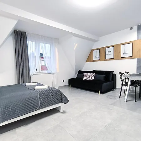 Margaret Apartment *