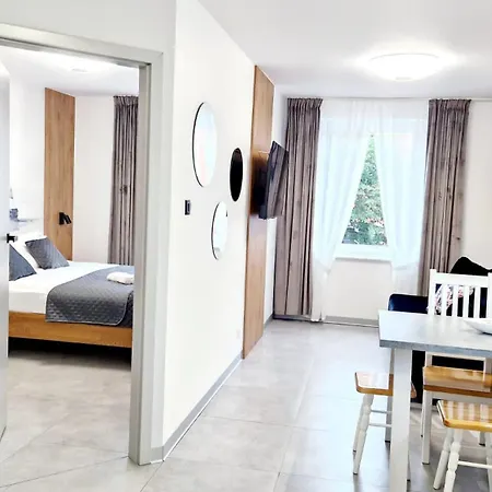 Margaret Apartman *
